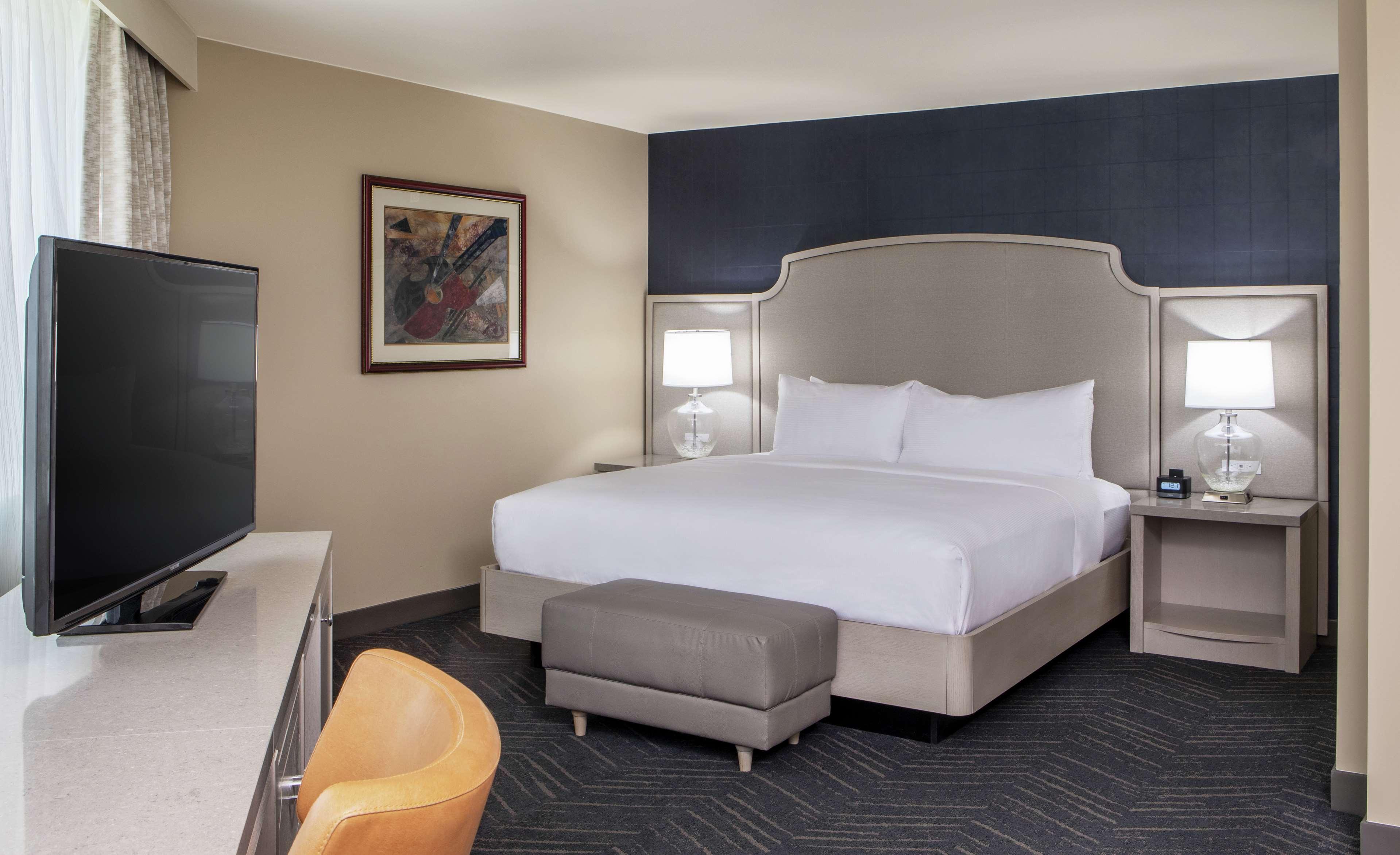 Doubletree By Hilton Hotel Nashville Downtown Экстерьер фото
