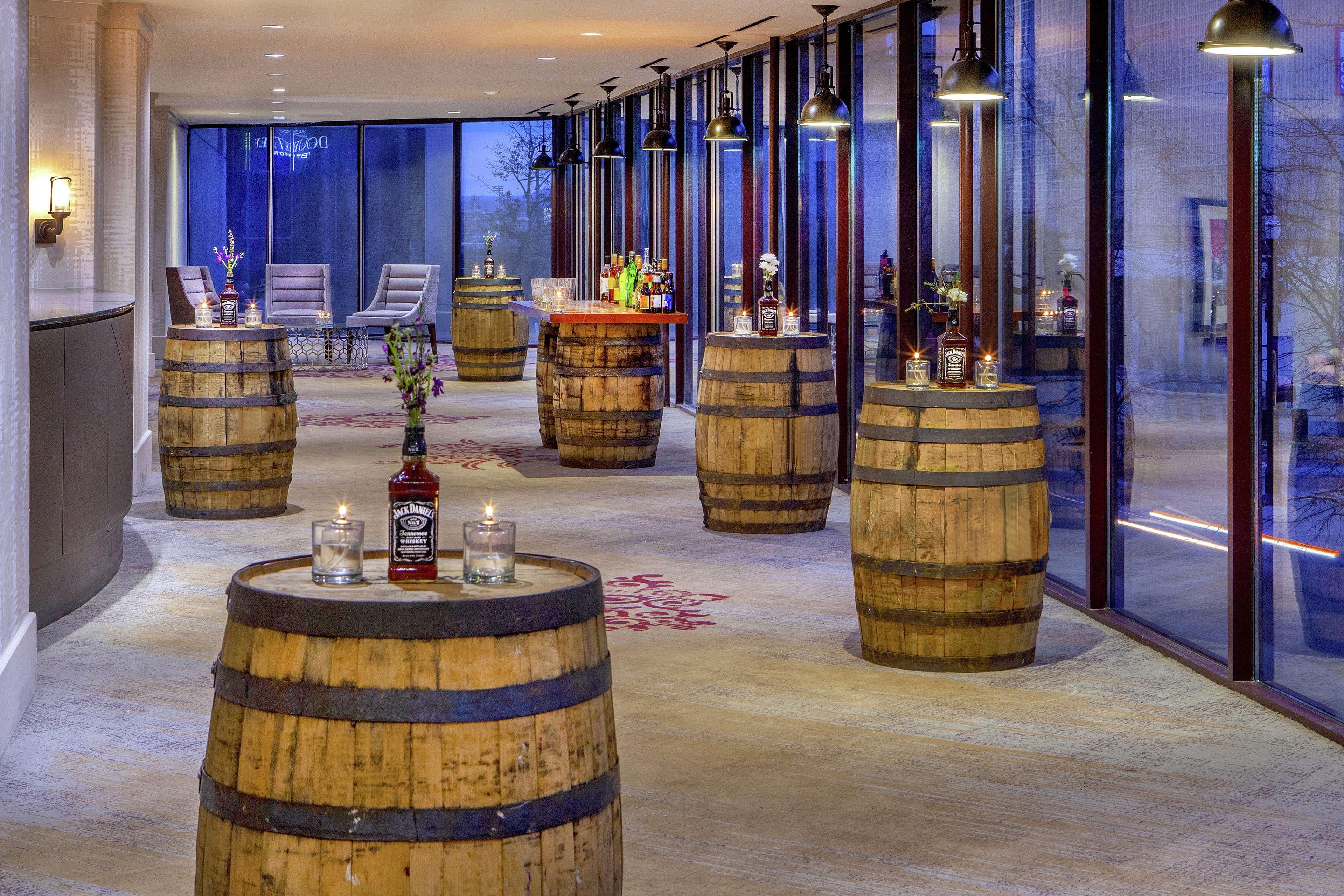 Doubletree By Hilton Hotel Nashville Downtown Экстерьер фото