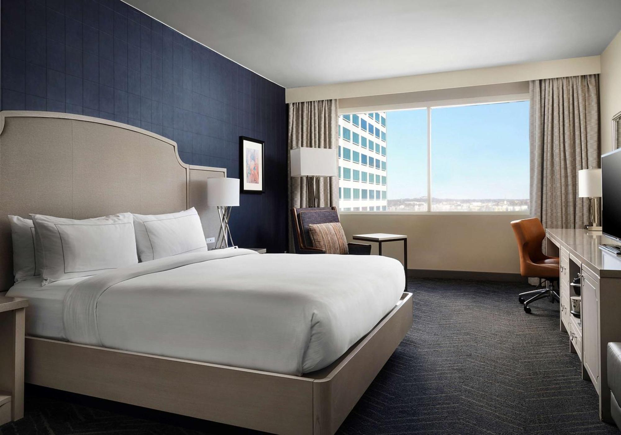 Doubletree By Hilton Hotel Nashville Downtown Экстерьер фото