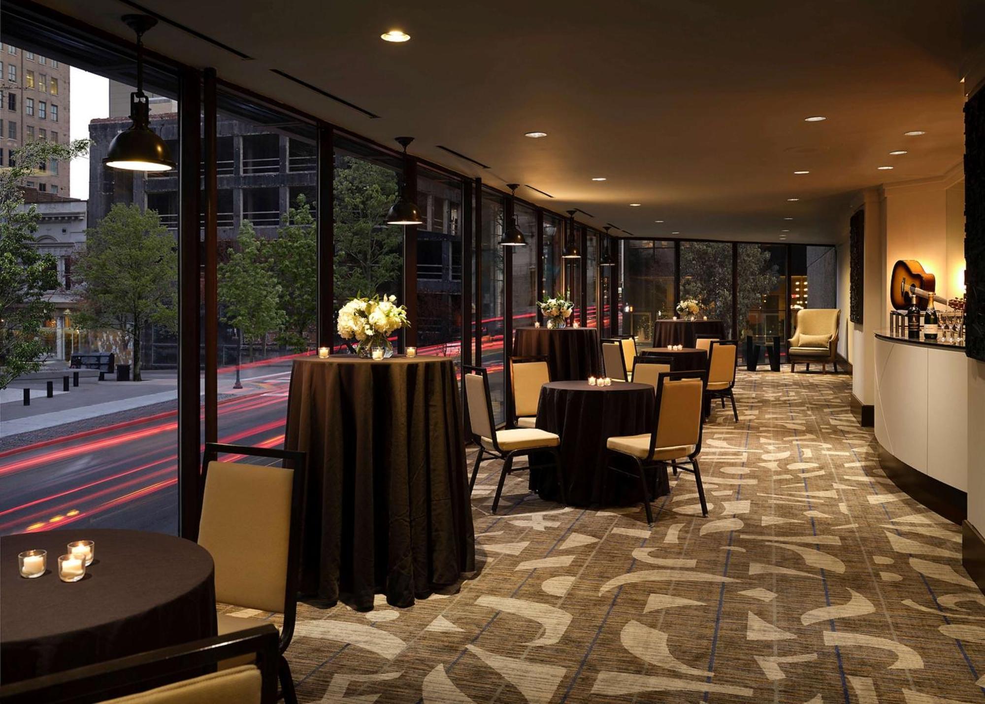 Doubletree By Hilton Hotel Nashville Downtown Экстерьер фото