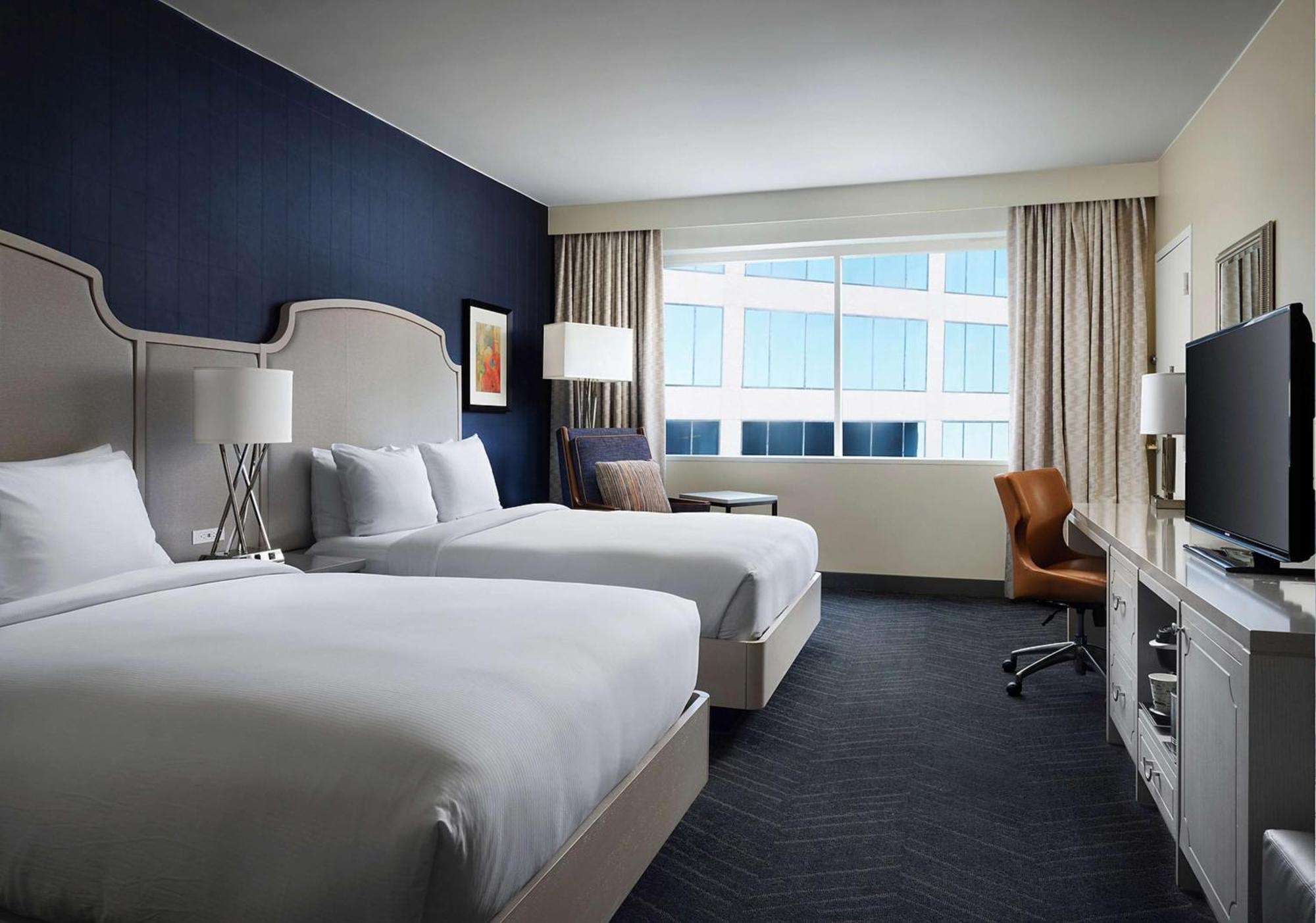 Doubletree By Hilton Hotel Nashville Downtown Экстерьер фото