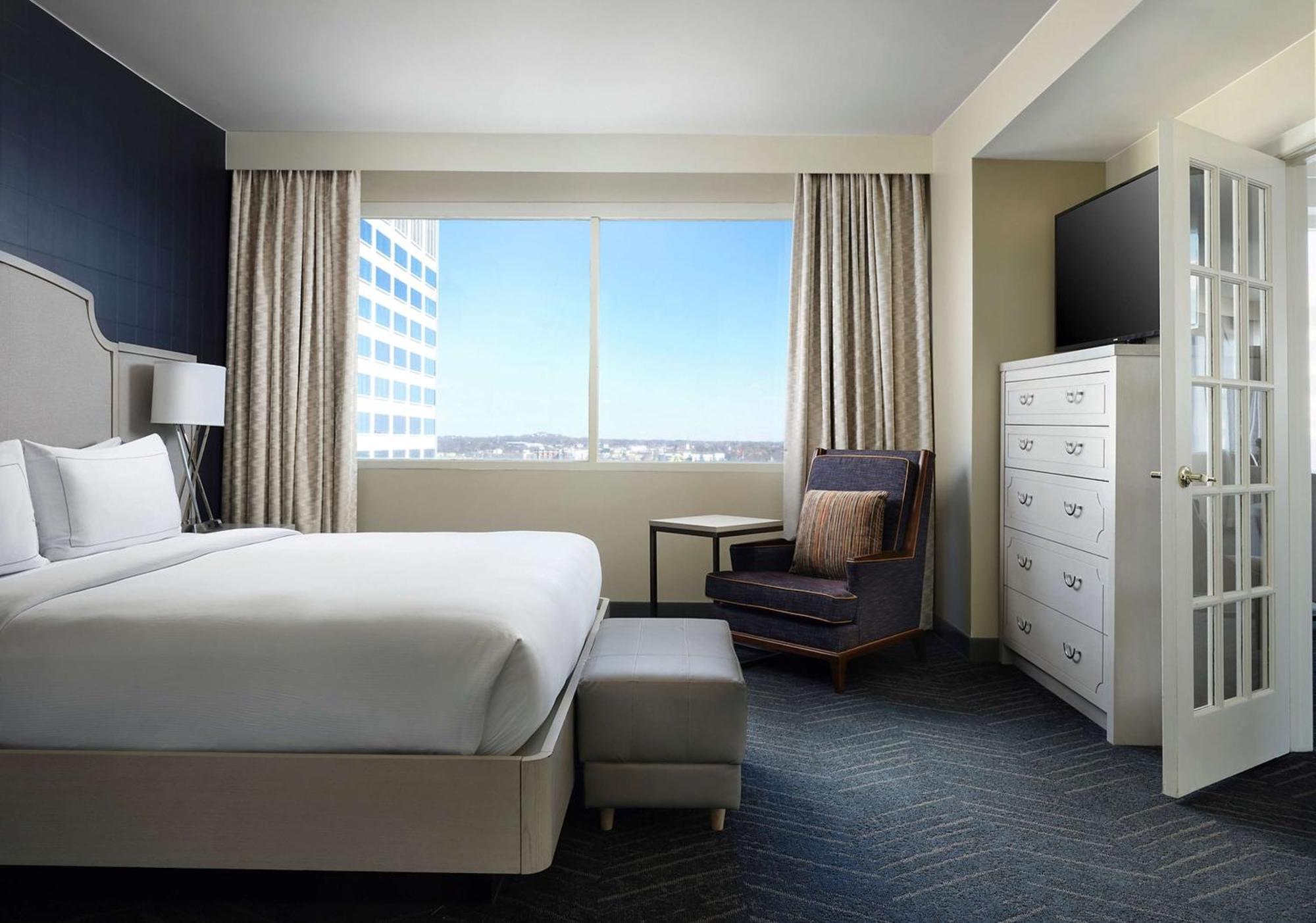 Doubletree By Hilton Hotel Nashville Downtown Экстерьер фото