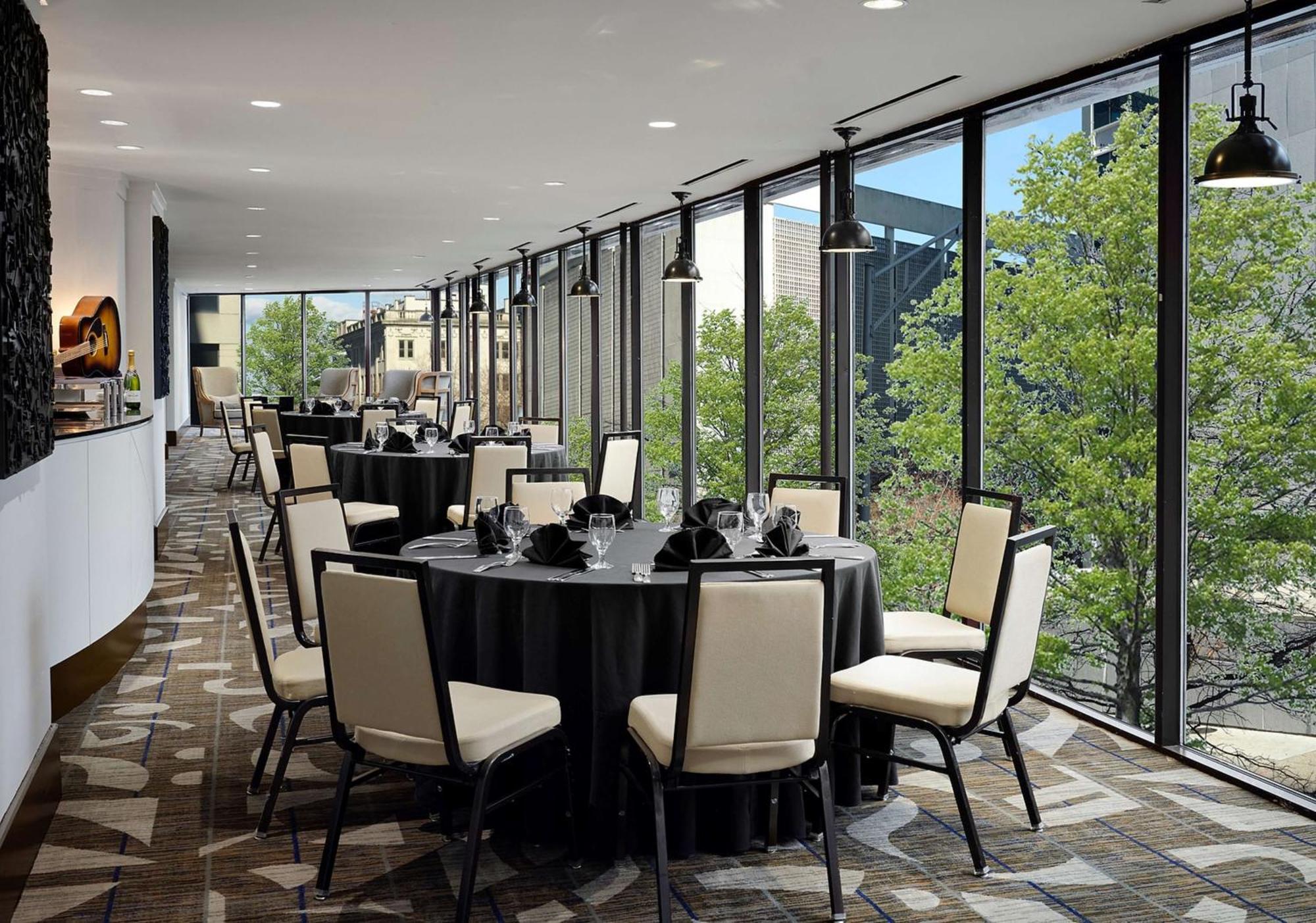 Doubletree By Hilton Hotel Nashville Downtown Экстерьер фото