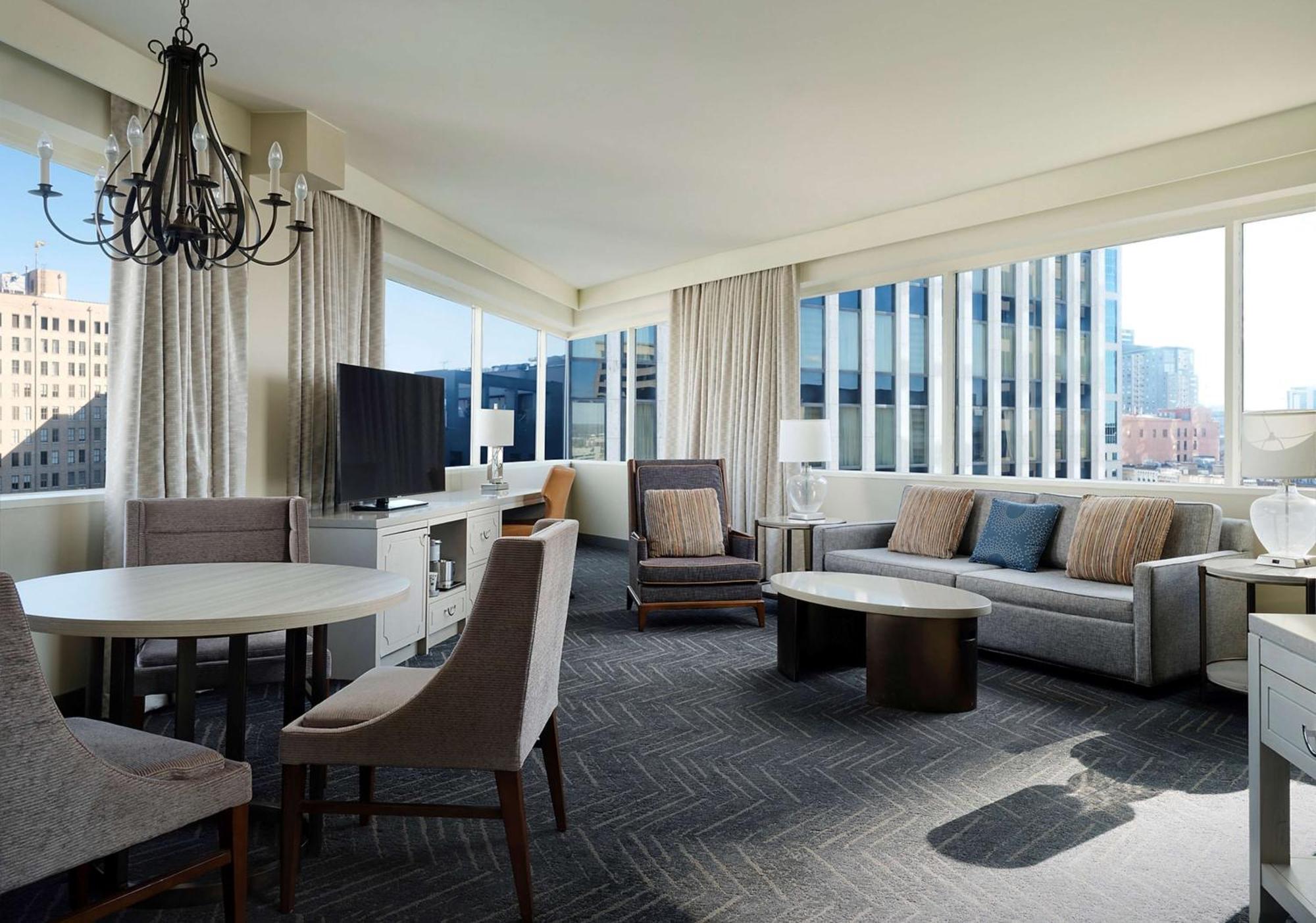 Doubletree By Hilton Hotel Nashville Downtown Экстерьер фото