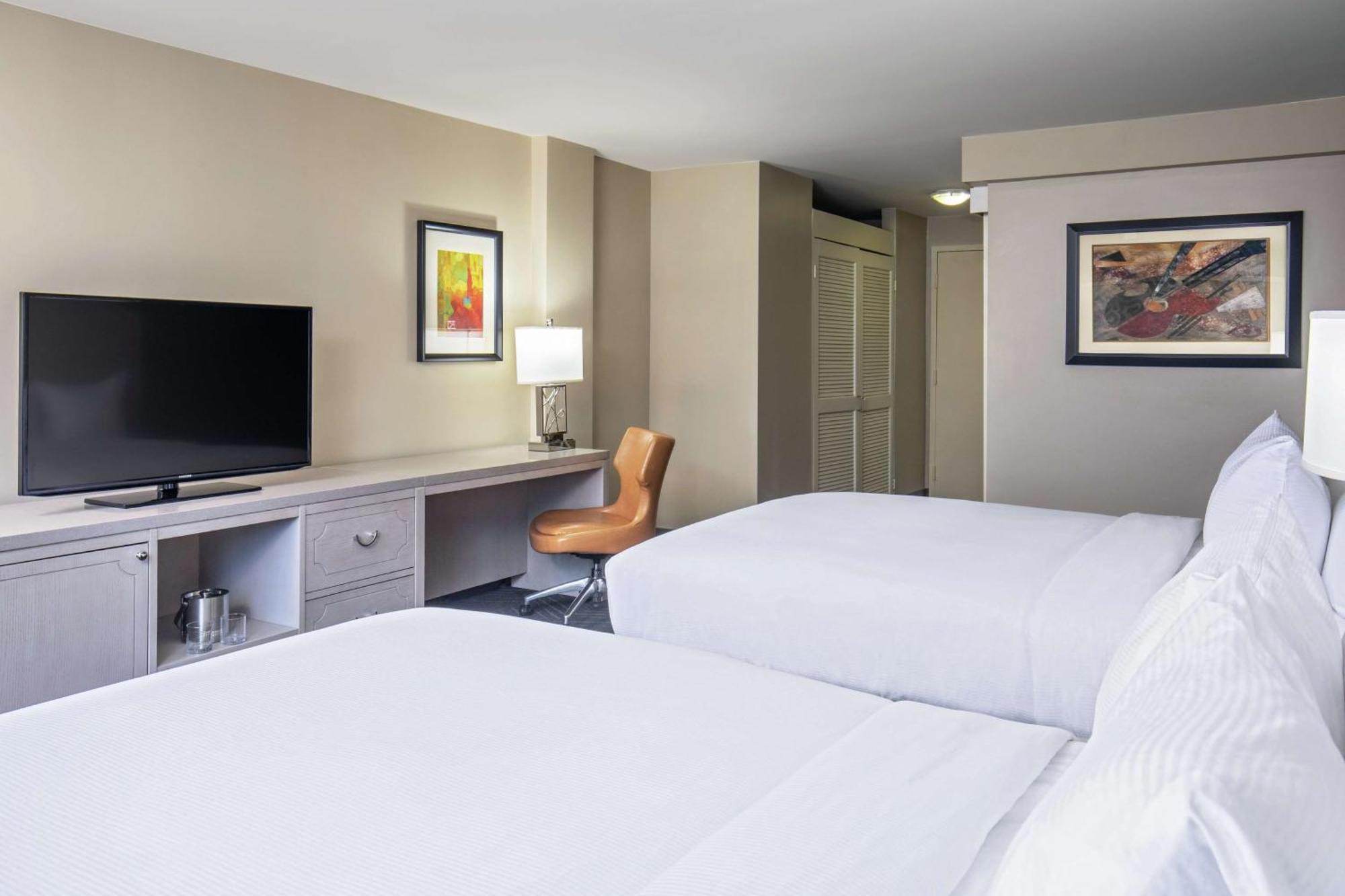 Doubletree By Hilton Hotel Nashville Downtown Экстерьер фото