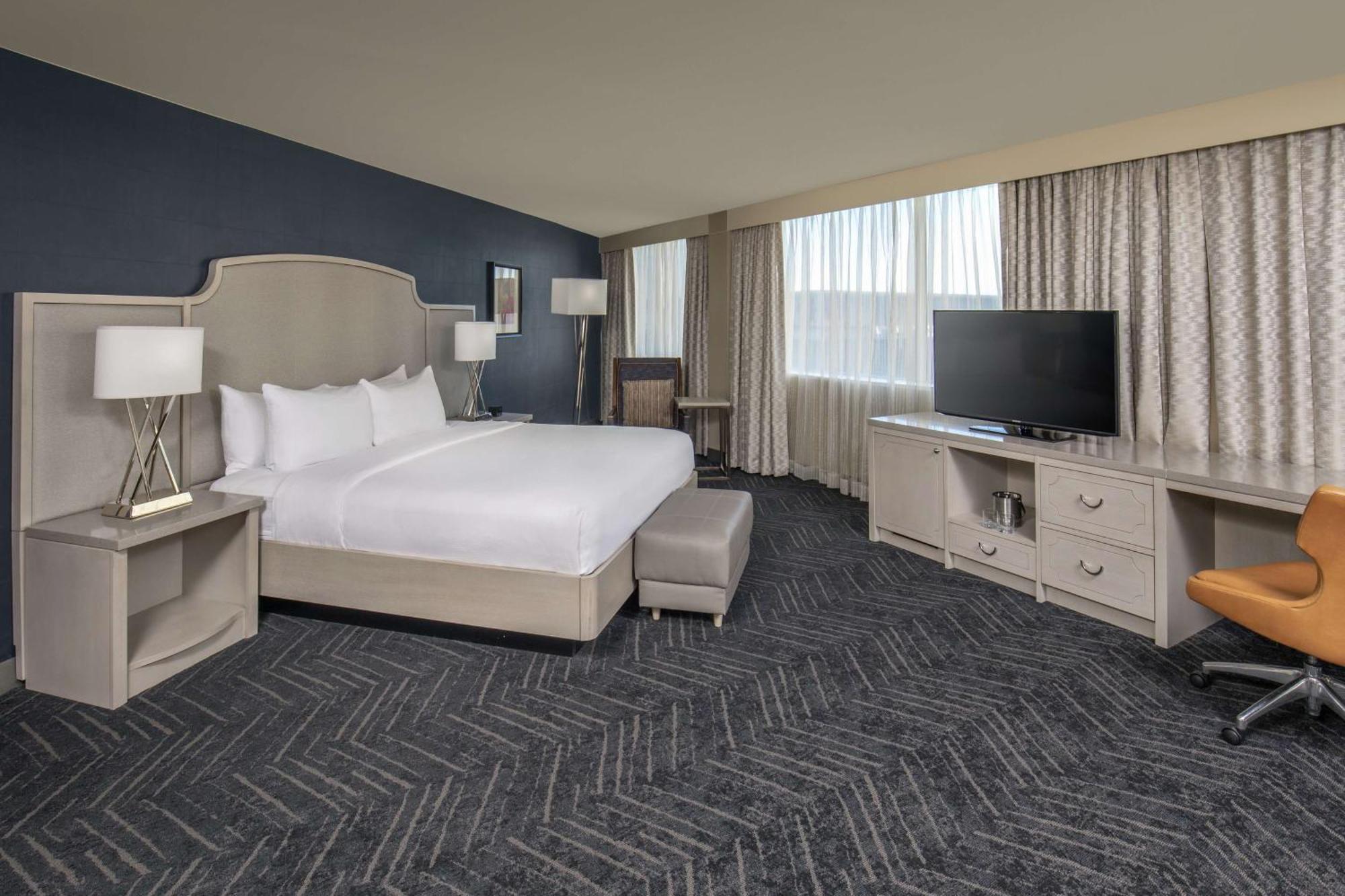 Doubletree By Hilton Hotel Nashville Downtown Экстерьер фото