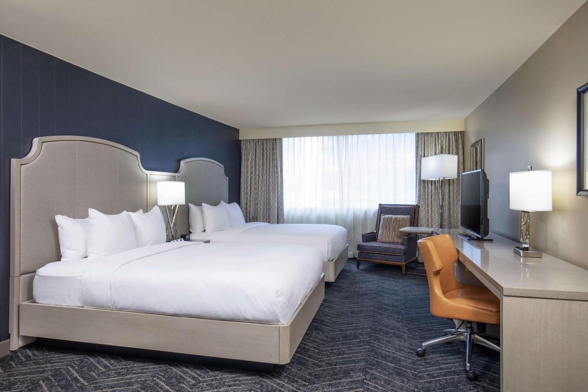 Doubletree By Hilton Hotel Nashville Downtown Экстерьер фото