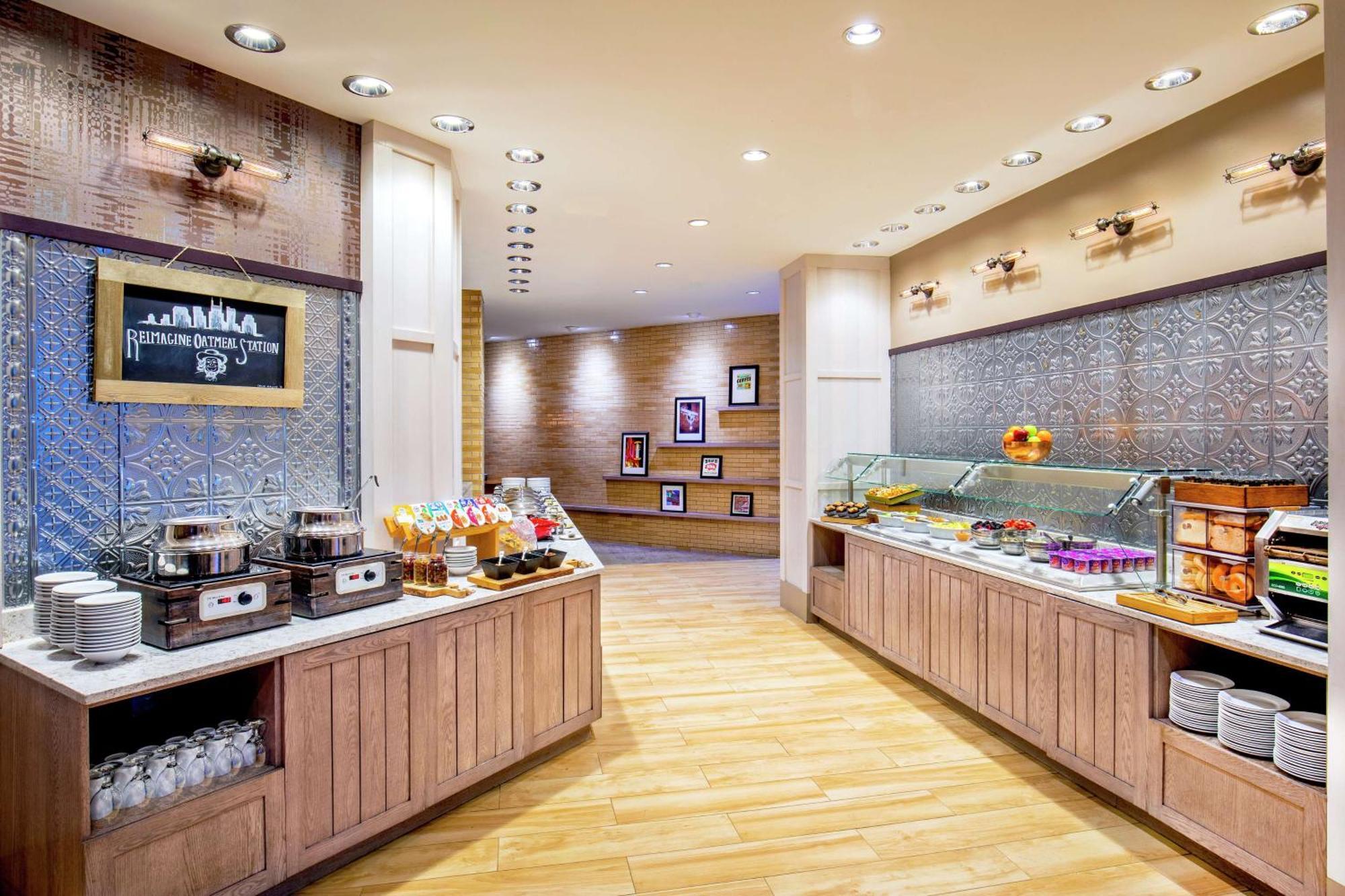 Doubletree By Hilton Hotel Nashville Downtown Экстерьер фото